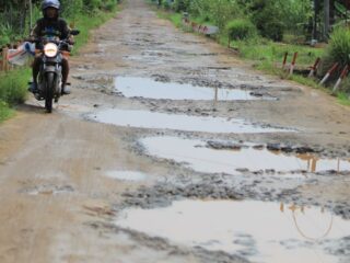 Jalan Antar Desa dan Kecamatan Lampung Timur Rusak, Ini Kata Warga