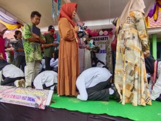 Momen Pelepasan Siswa dan Purnabakti Guru di SDN Way Areng Lampung Timur